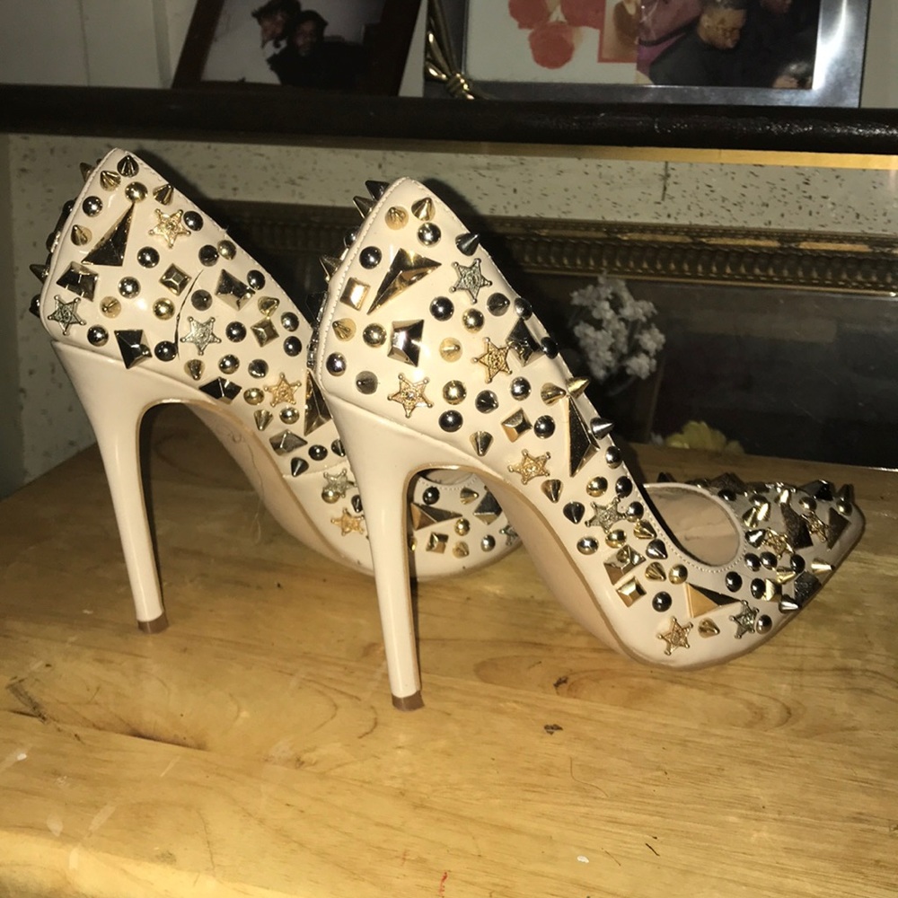 Pumps - Picture 3 of 3